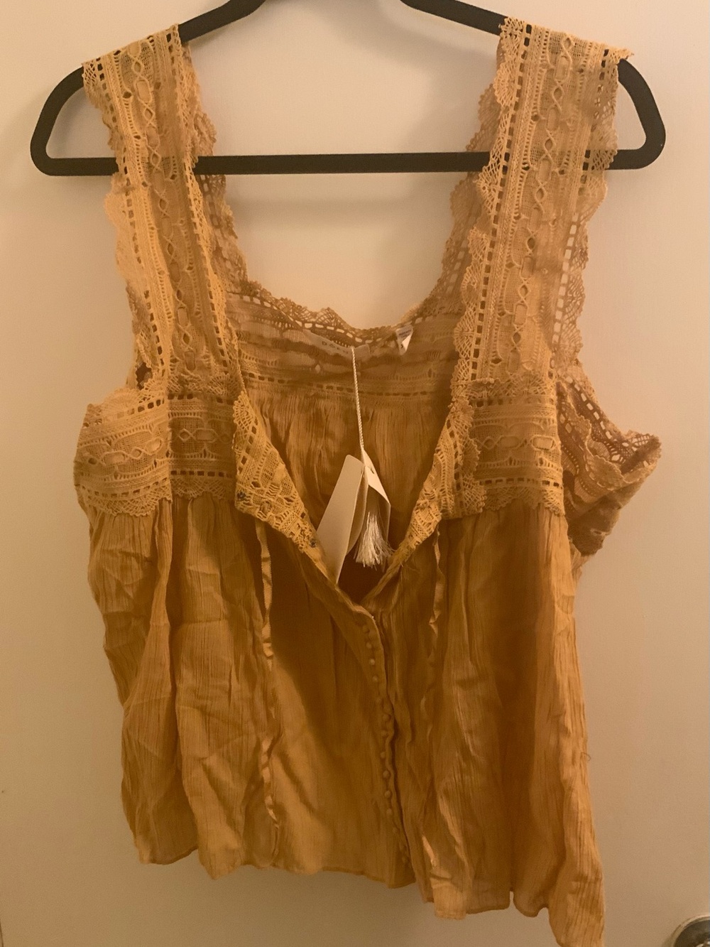 Doen Vera Tank Wheat Lace-Trim Cotton Tank Top
